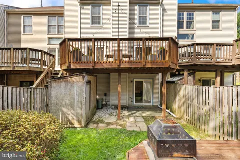 $725,000 | 6369 English Ivy Way, Springfield, VA 22152