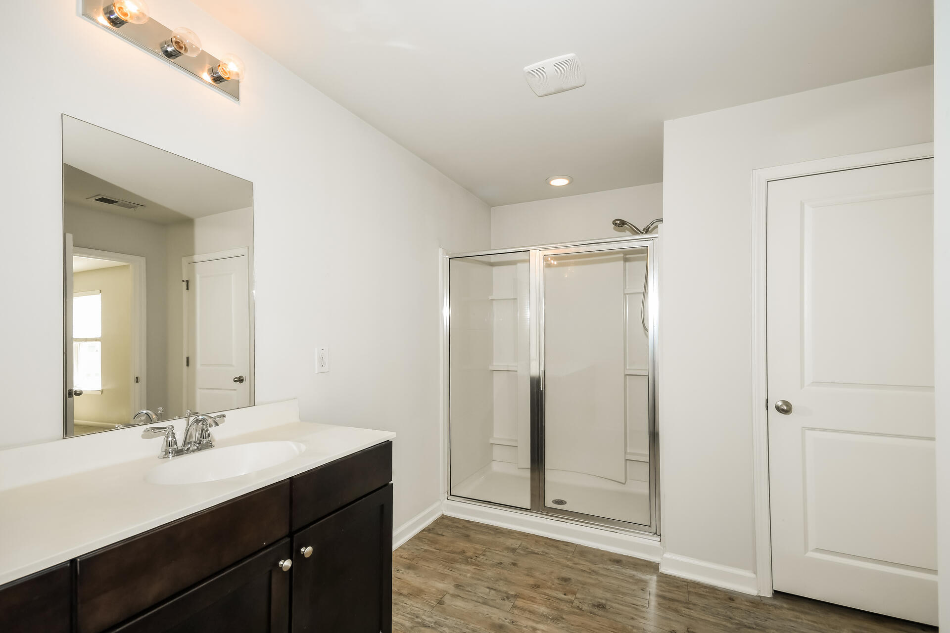 9774 Seed Street Ladson, SC 29456 - Photo 11 of 19 12-photo-Main-Bathroom-117d6452-1b8a-480