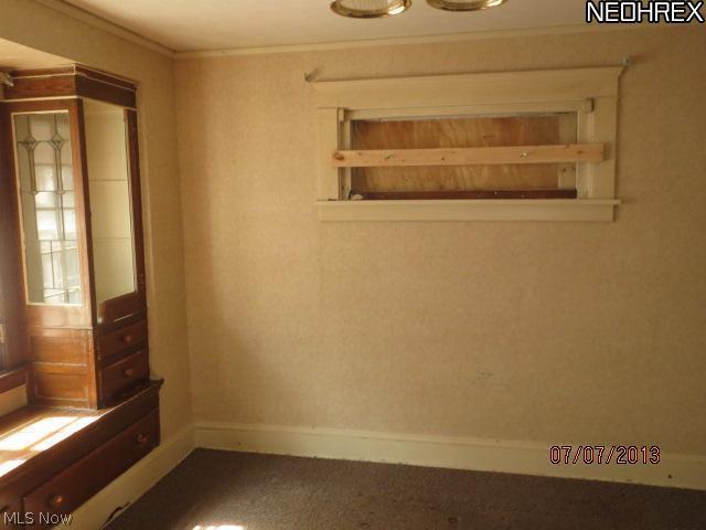 7611 Jameson Road Parma, OH 44129 - Photo 4 of 12
