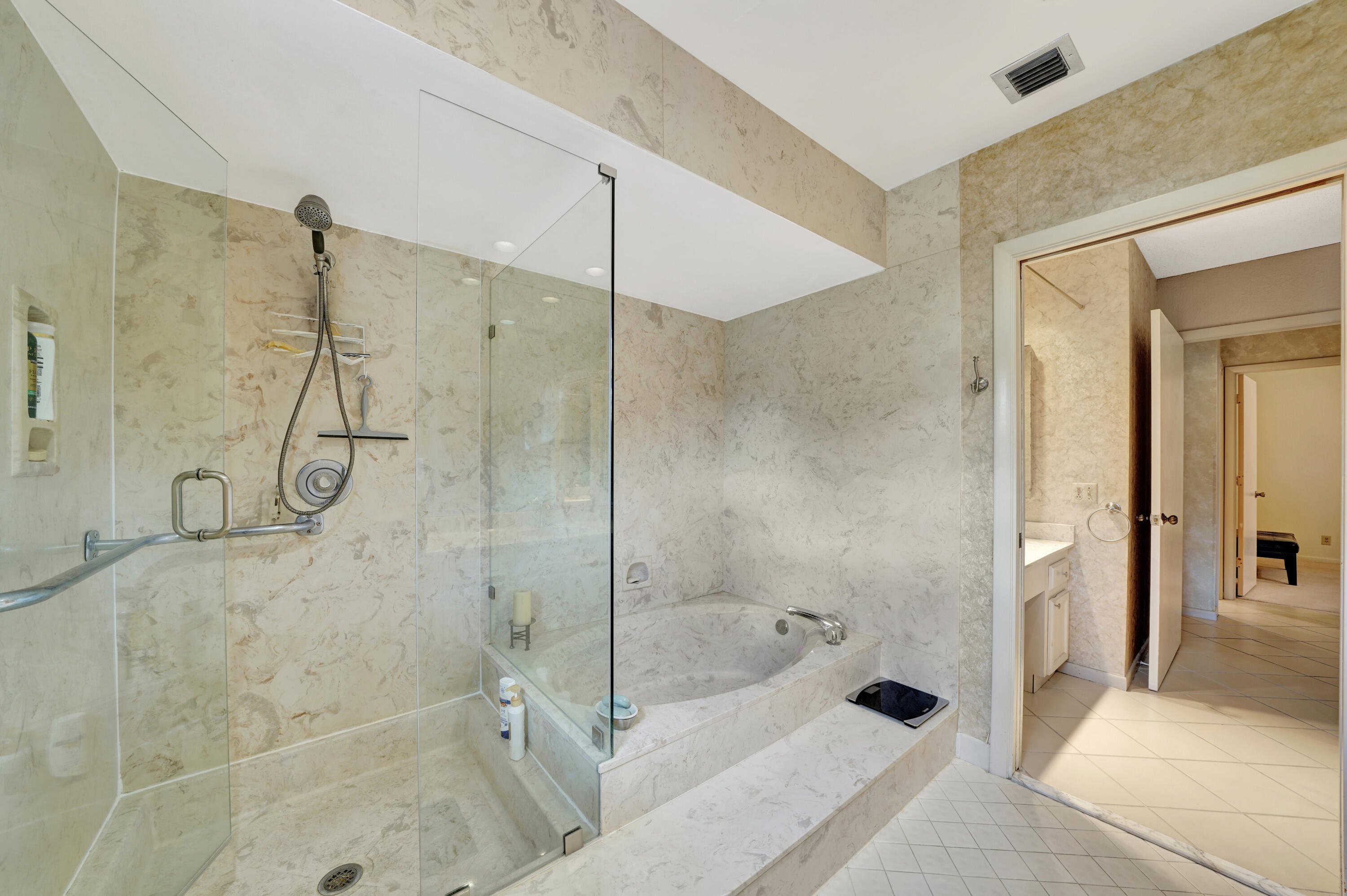 6173 Old Court Road, Unit 121 Boca Raton, FL 33433 - Photo 31 of 54 8 Owner_s Suite (9)