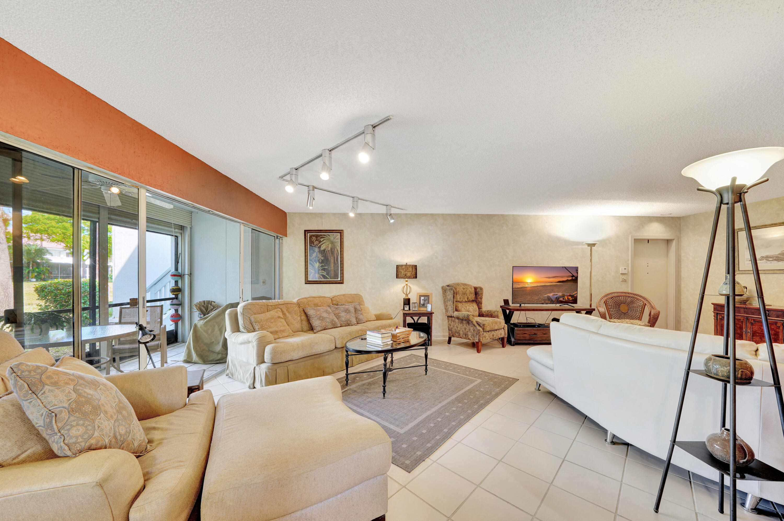 6173 Old Court Road, Unit 121 Boca Raton, FL 33433 - Photo 8 of 54 3 Living Area (1)