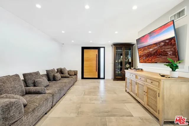 $8,499 | 6324 Geyser Avenue, Tarzana, CA 91335