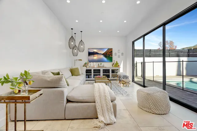 $8,499 | 6324 Geyser Avenue, Tarzana, CA 91335