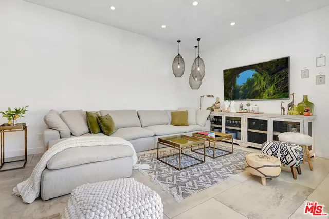 $8,499 | 6324 Geyser Avenue, Tarzana, CA 91335