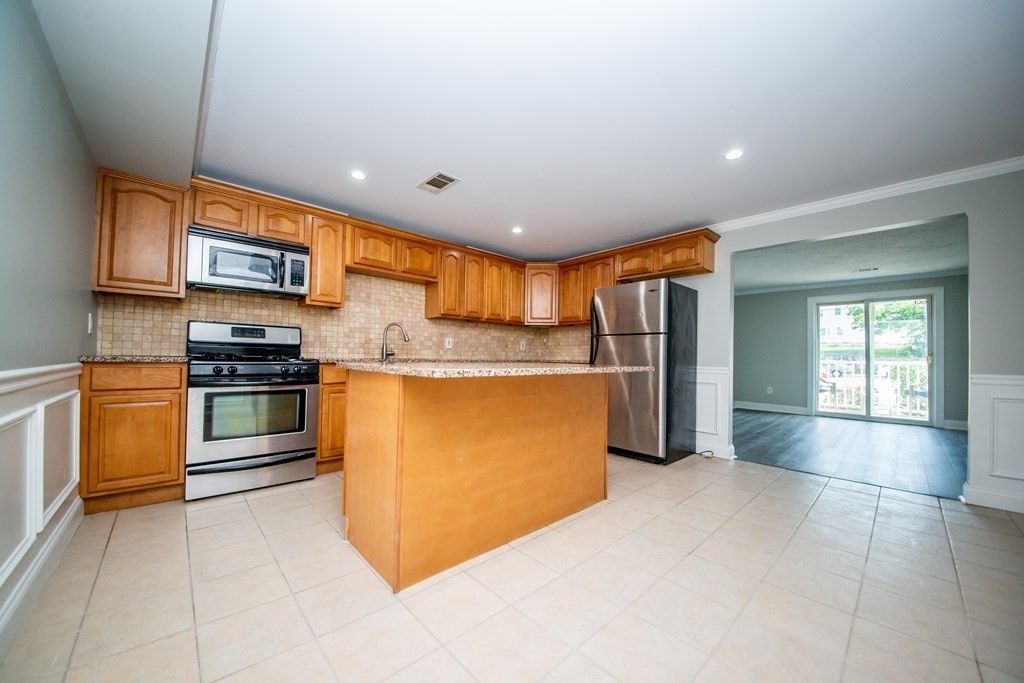 433 Bank Street, Unit 6 Fall River, MA 02720 - Photo 12 of 25