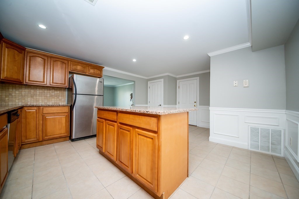 433 Bank Street, Unit 6 Fall River, MA 02720 - Photo 14 of 25