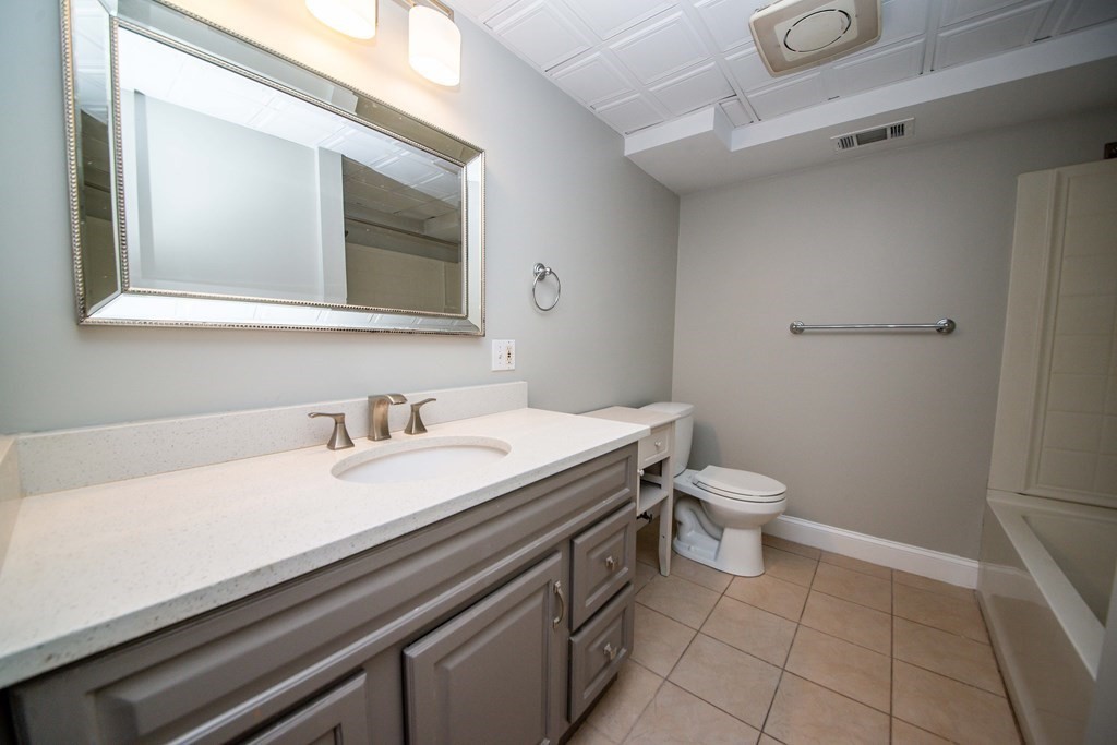 433 Bank Street, Unit 6 Fall River, MA 02720 - Photo 9 of 25