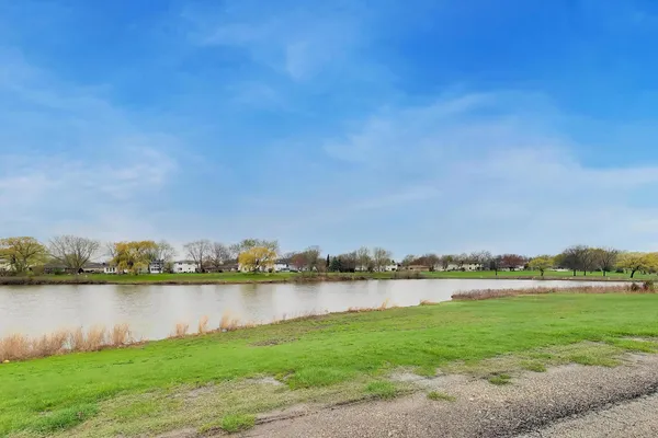 $160,000 | 324 Klein Creek Court, Unit A, Carol Stream, IL 60188