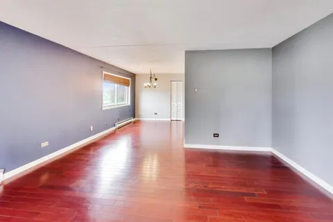 $160,000 | 324 Klein Creek Court, Unit A, Carol Stream, IL 60188