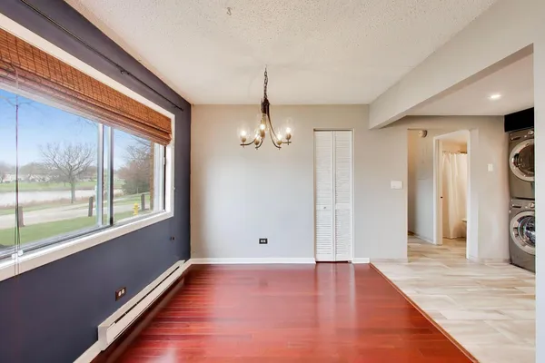 $160,000 | 324 Klein Creek Court, Unit A, Carol Stream, IL 60188