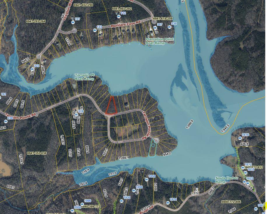 401 Terrapin Pointe Road Hodges, SC 29653 - Photo 1 of 12
