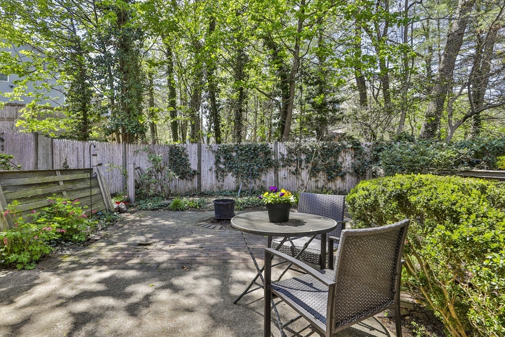 21 Westerly Street, Unit 3 Wellesley, MA 02482 - Photo 18 of 41