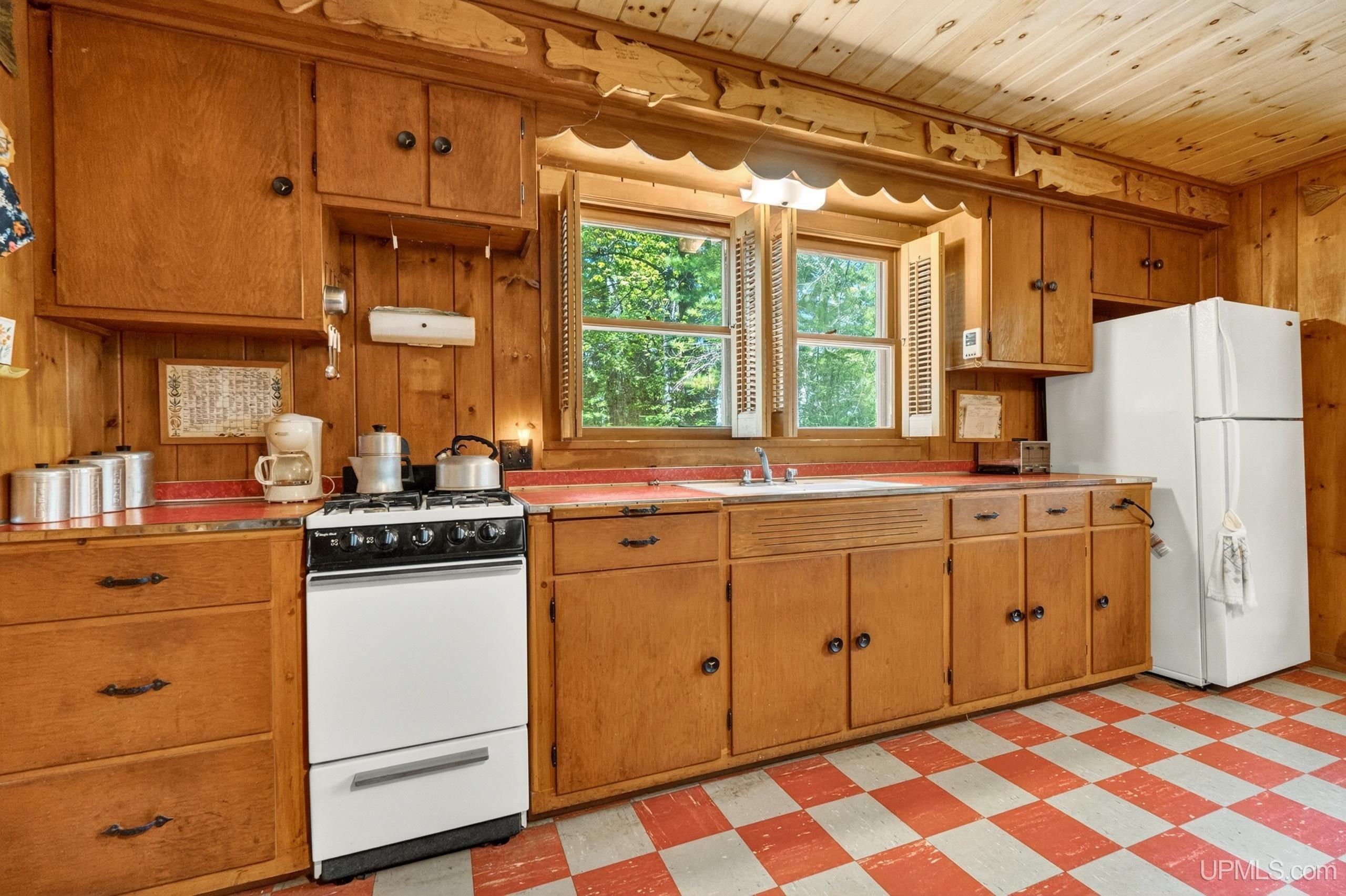 11728 West Ff 2217 Road Manistique, MI 49854 - Photo 39 of 78