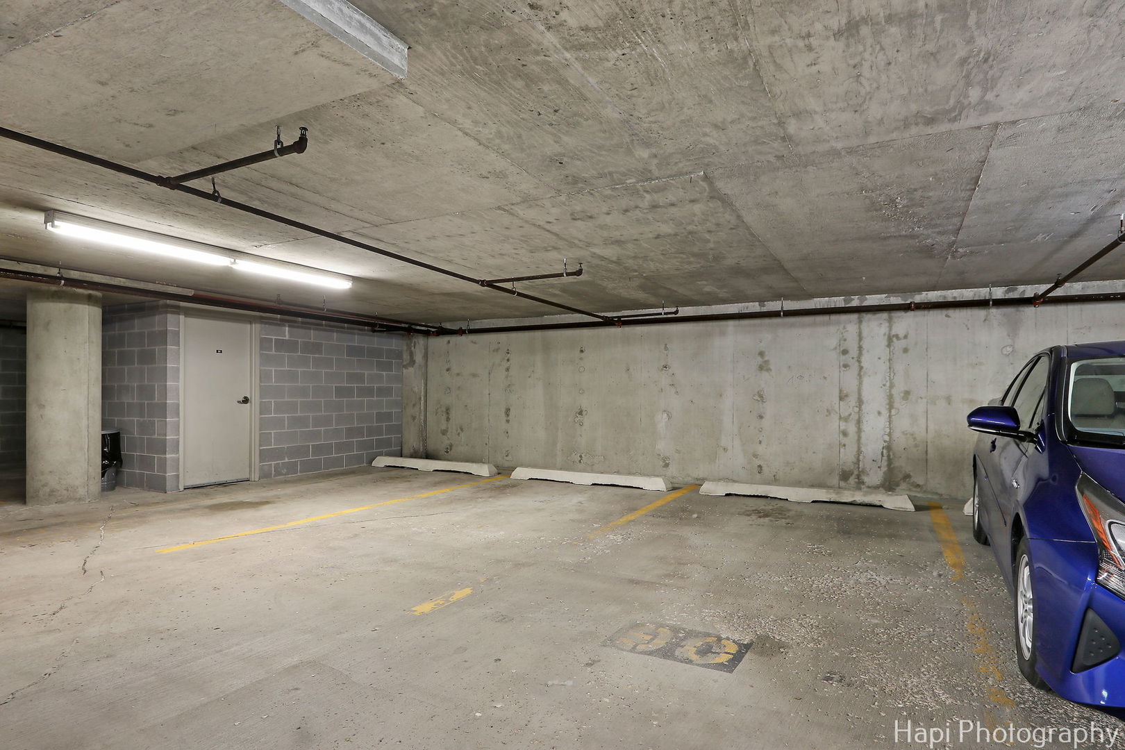 21 West Chestnut Street, Unit 1509 Chicago, IL 60610 - Photo 34 of 34 a view of an empty room