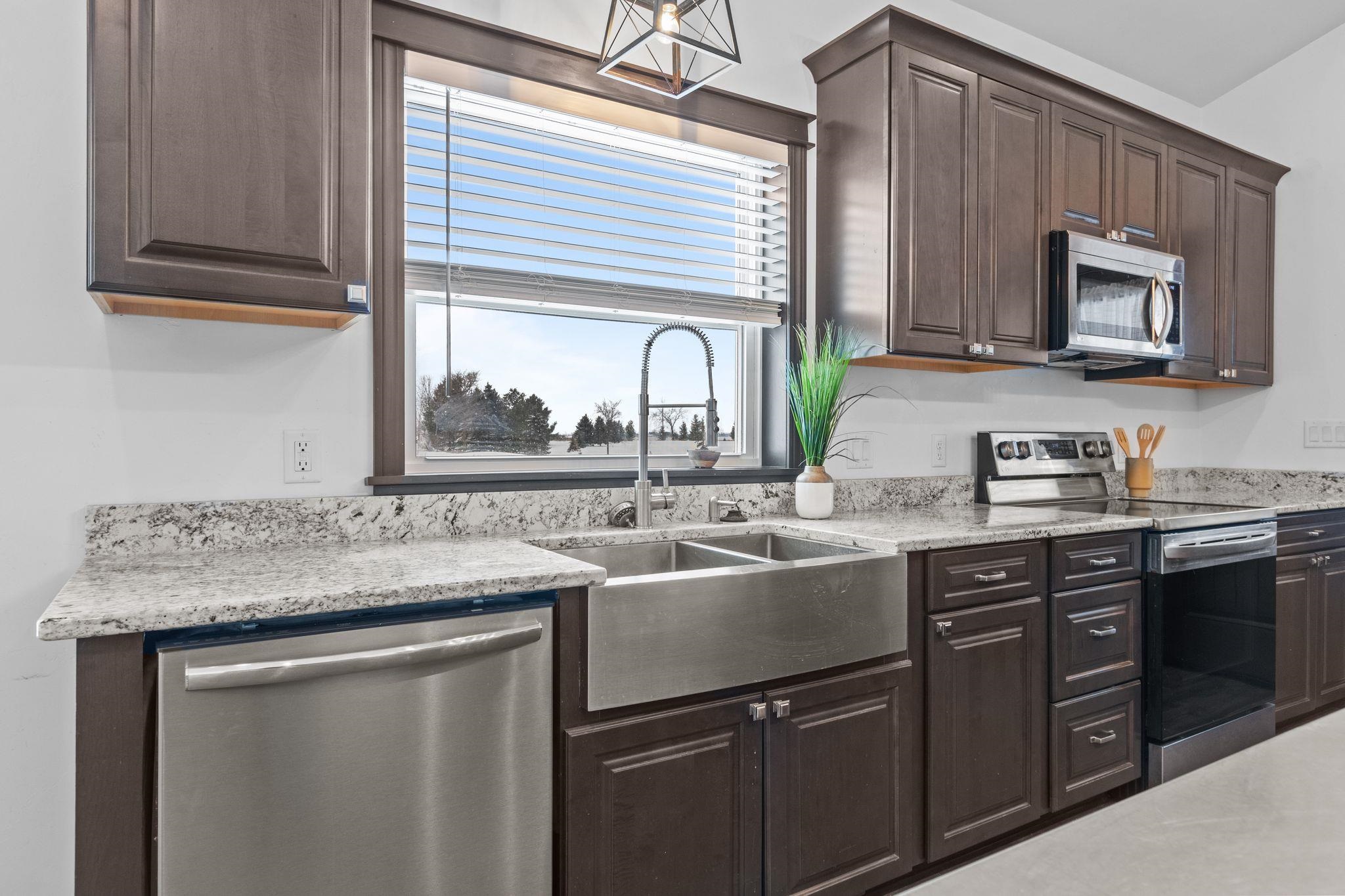 3815 Stonewall Drive De Pere, WI 54115 - Photo 13 of 57