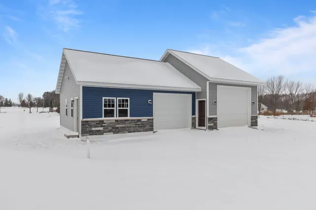 $664,900 | 3815 Stonewall Drive, De Pere, WI 54115