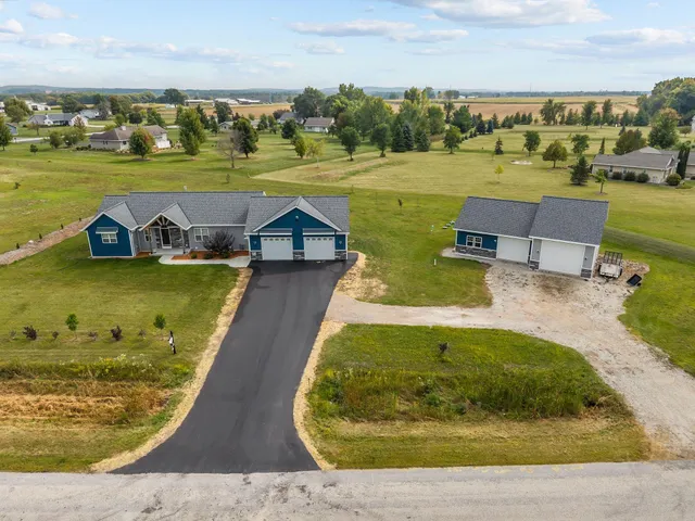 $674,900 | 3815 Stonewall Drive, De Pere, WI 54115