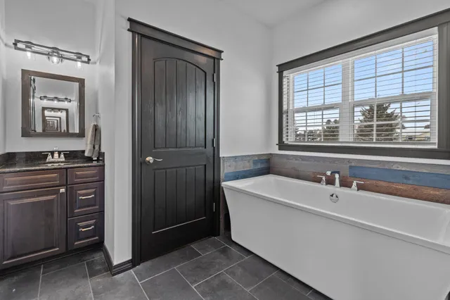 $664,900 | 3815 Stonewall Drive, De Pere, WI 54115