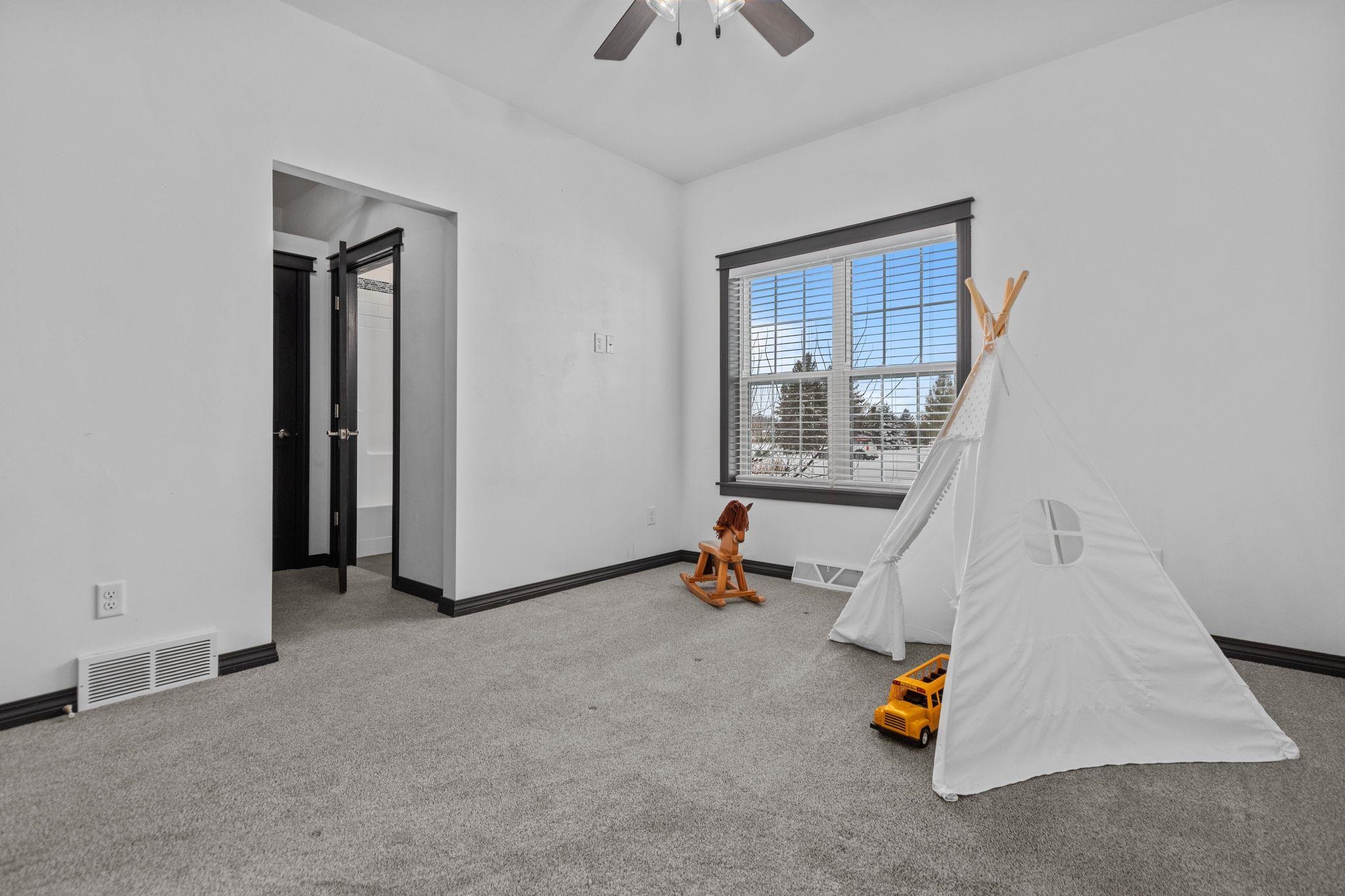 3815 Stonewall Drive De Pere, WI 54115 - Photo 26 of 57