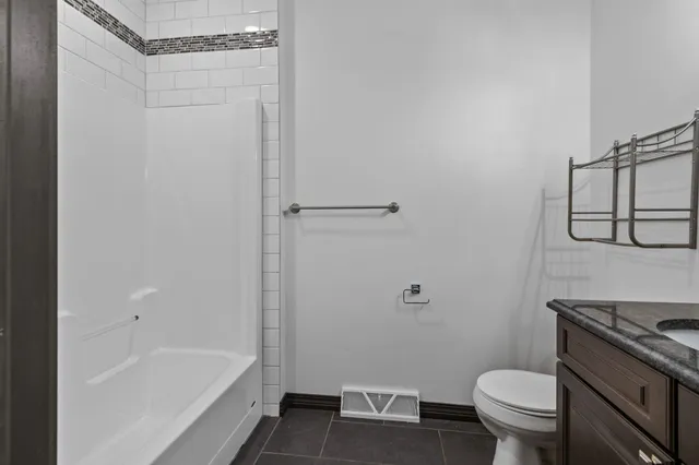 $664,900 | 3815 Stonewall Drive, De Pere, WI 54115