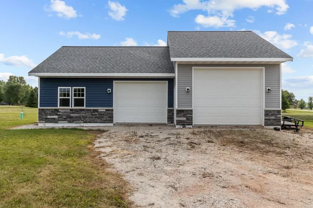 $674,900 | 3815 Stonewall Drive, De Pere, WI 54115