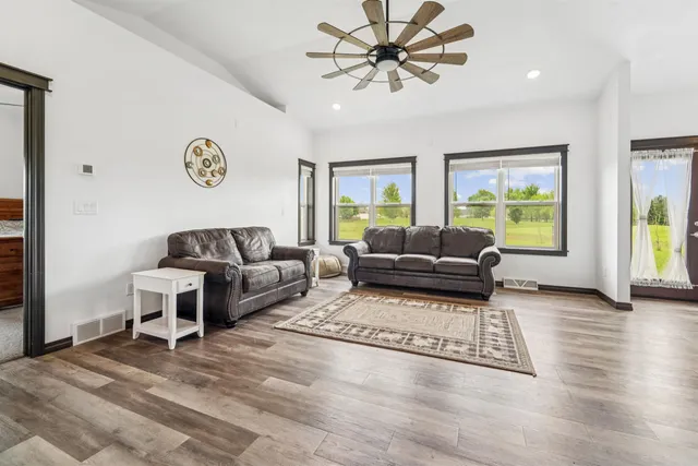 $674,900 | 3815 Stonewall Drive, De Pere, WI 54115