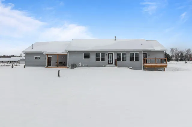 $664,900 | 3815 Stonewall Drive, De Pere, WI 54115