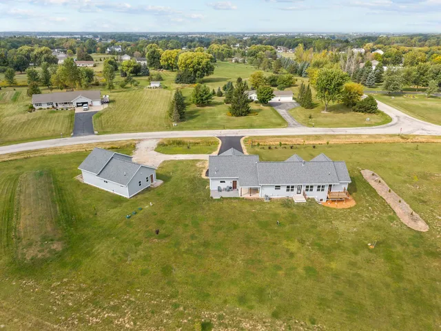 $674,900 | 3815 Stonewall Drive, De Pere, WI 54115