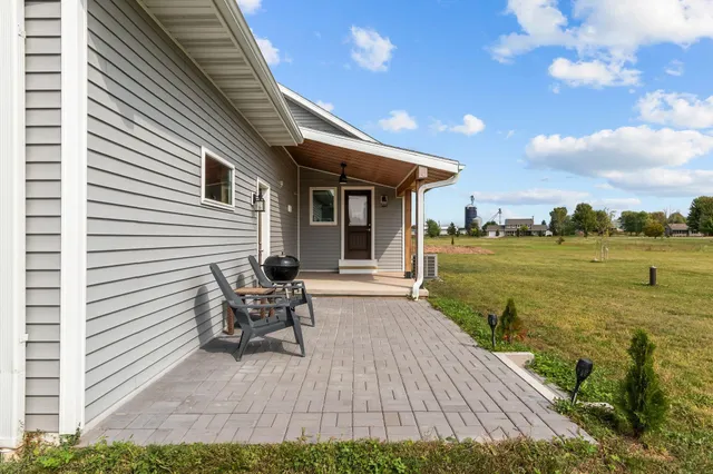 $674,900 | 3815 Stonewall Drive, De Pere, WI 54115