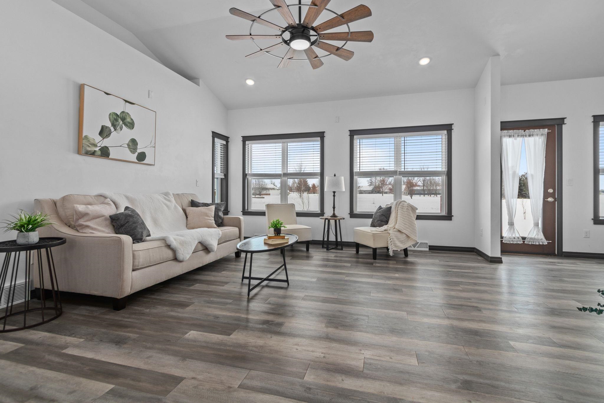 3815 Stonewall Drive De Pere, WI 54115 - Photo 7 of 57