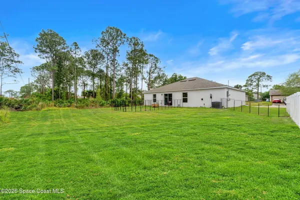 $315,000 | 281 Sarah Road Southwest, Palm Bay, FL 32908