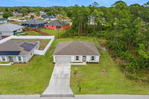 $315,000 | 281 Sarah Road Southwest, Palm Bay, FL 32908