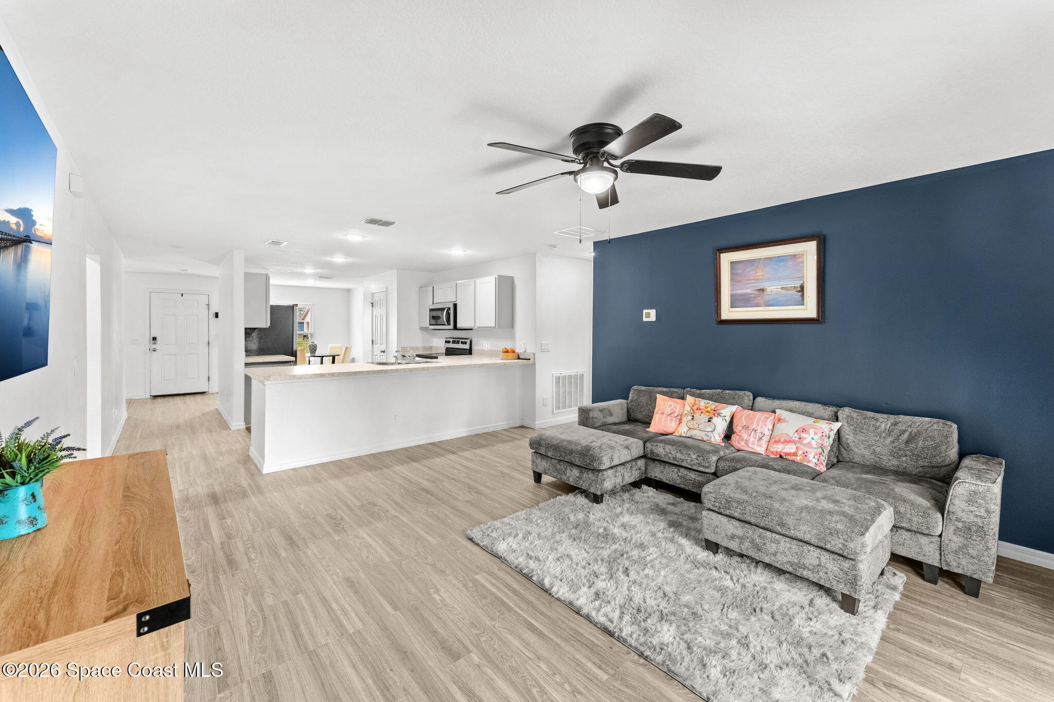 281 Sarah Road Southwest Palm Bay, FL 32908 - Photo 3 of 33 DSC00219-HDR