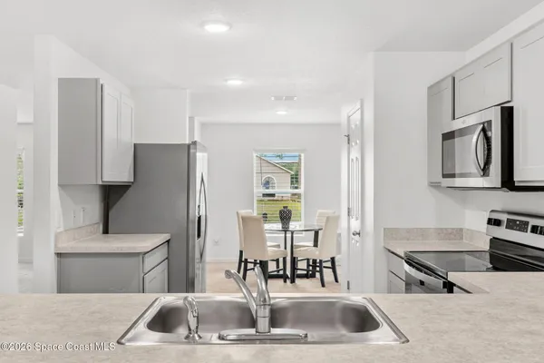 $315,000 | 281 Sarah Road Southwest, Palm Bay, FL 32908