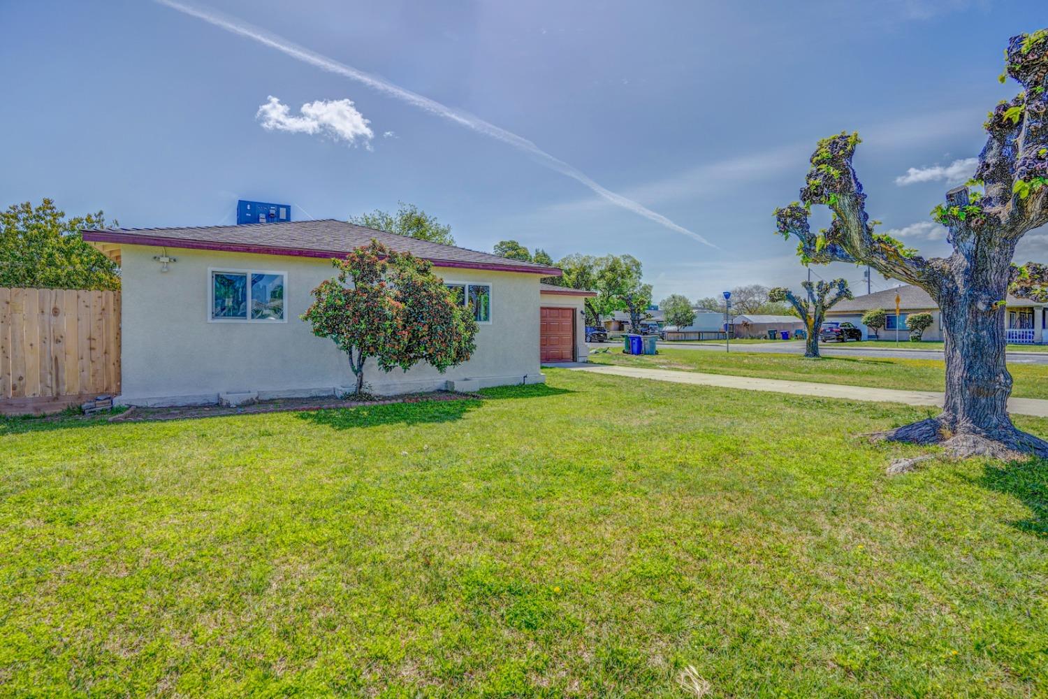 808 V Street Merced, CA 95341 - Photo 4 of 31 Gallery Image 4