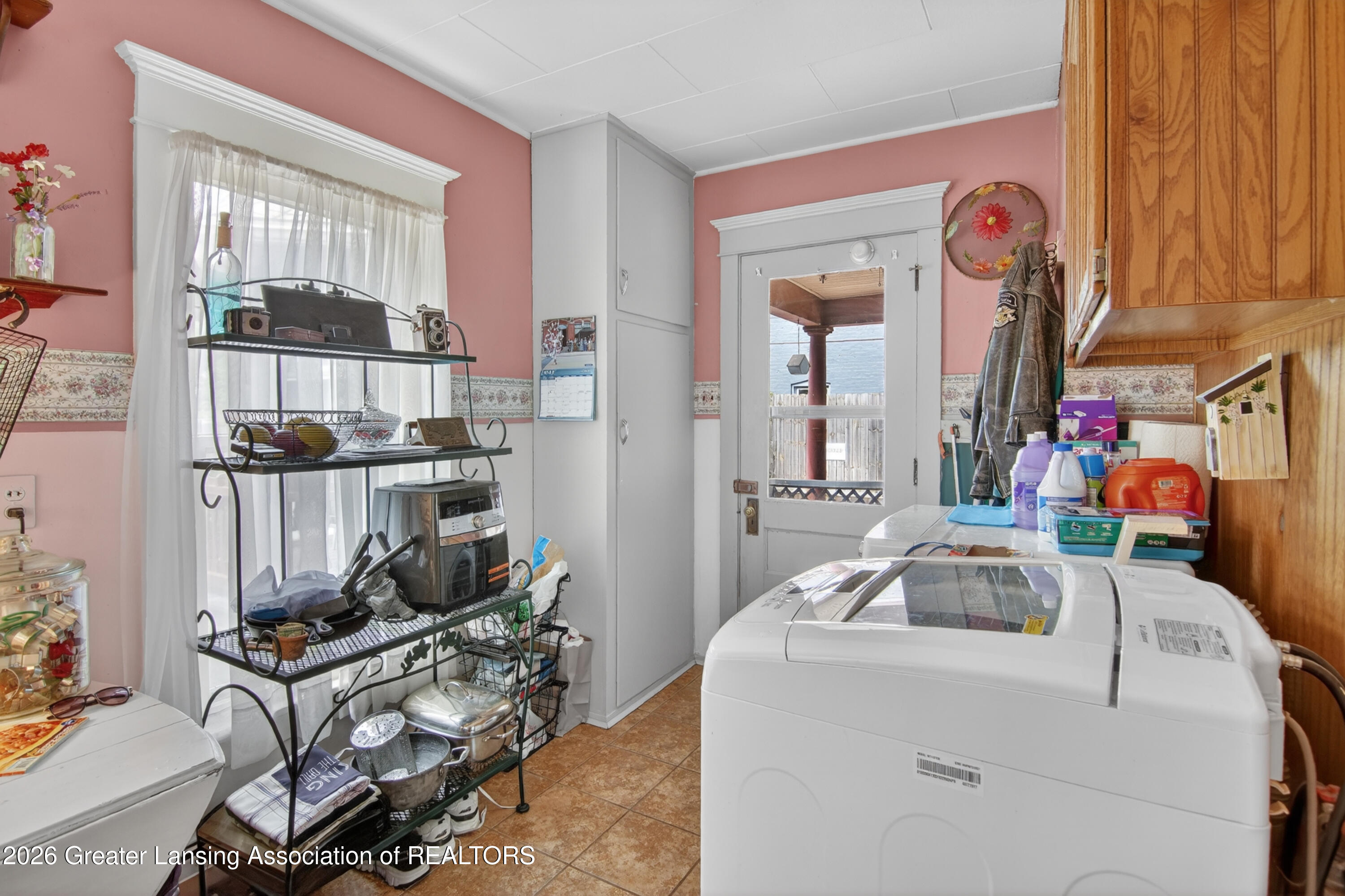 161 West Chicago Street Coldwater, MI 49036 - Photo 40 of 63 161-W-Chicago-Rd-Coldwater-Windowstill 4