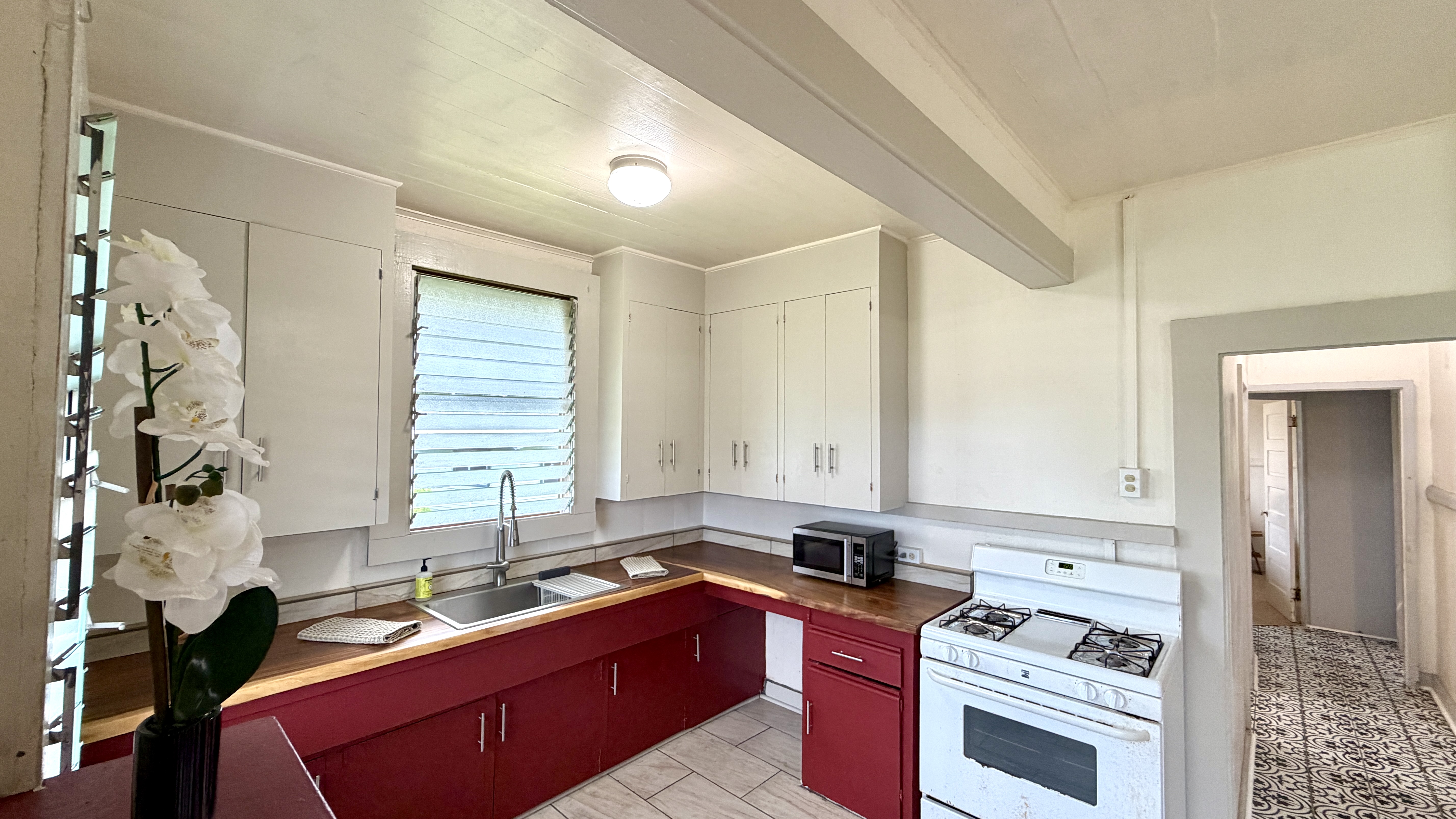 2501 Kinoole Street Hilo, HI 96720 - Photo 7 of 27