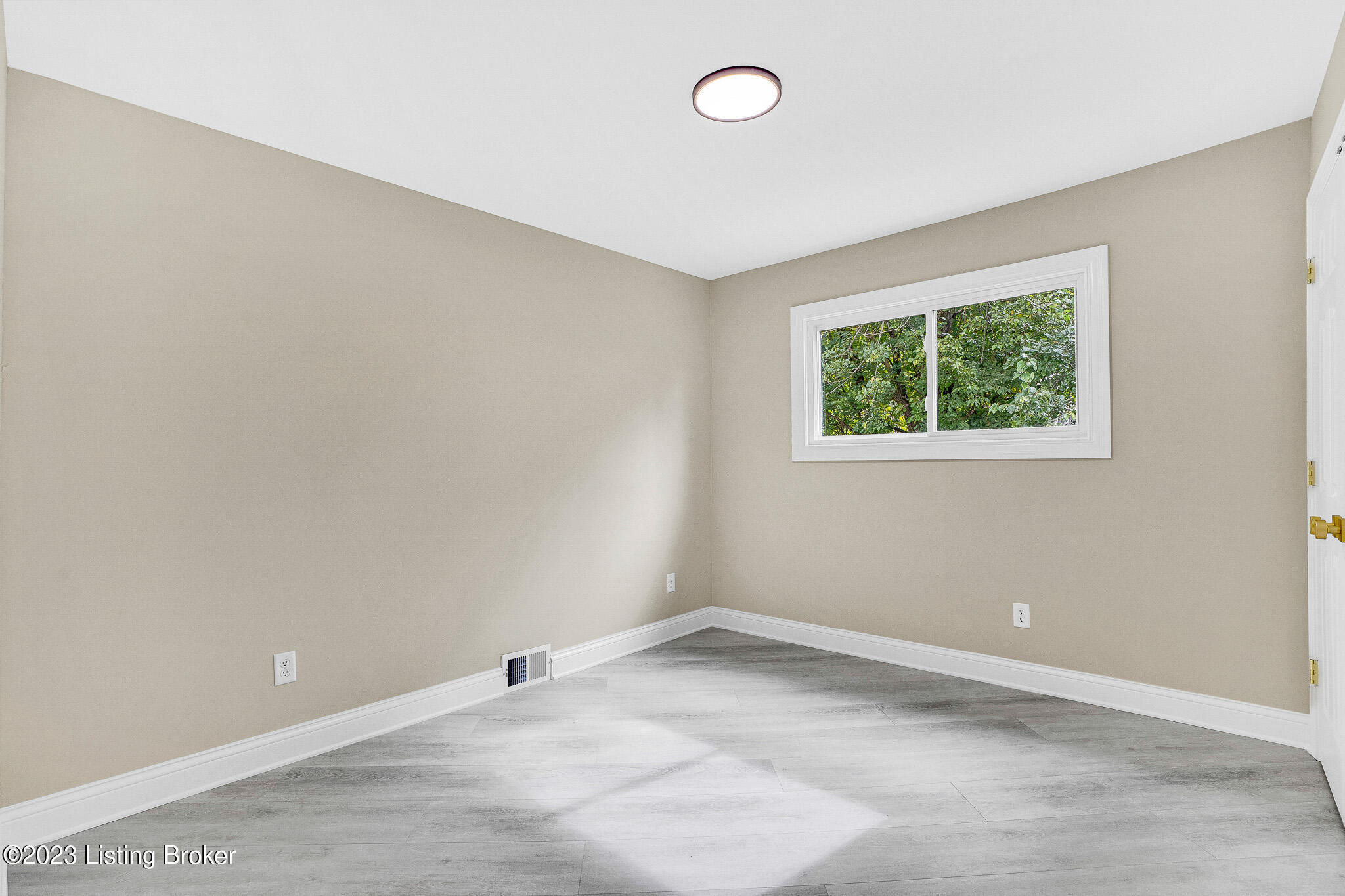 726 Indian Ridge Road Louisville, KY 40207 - Photo 25 of 50 Second Bedroom