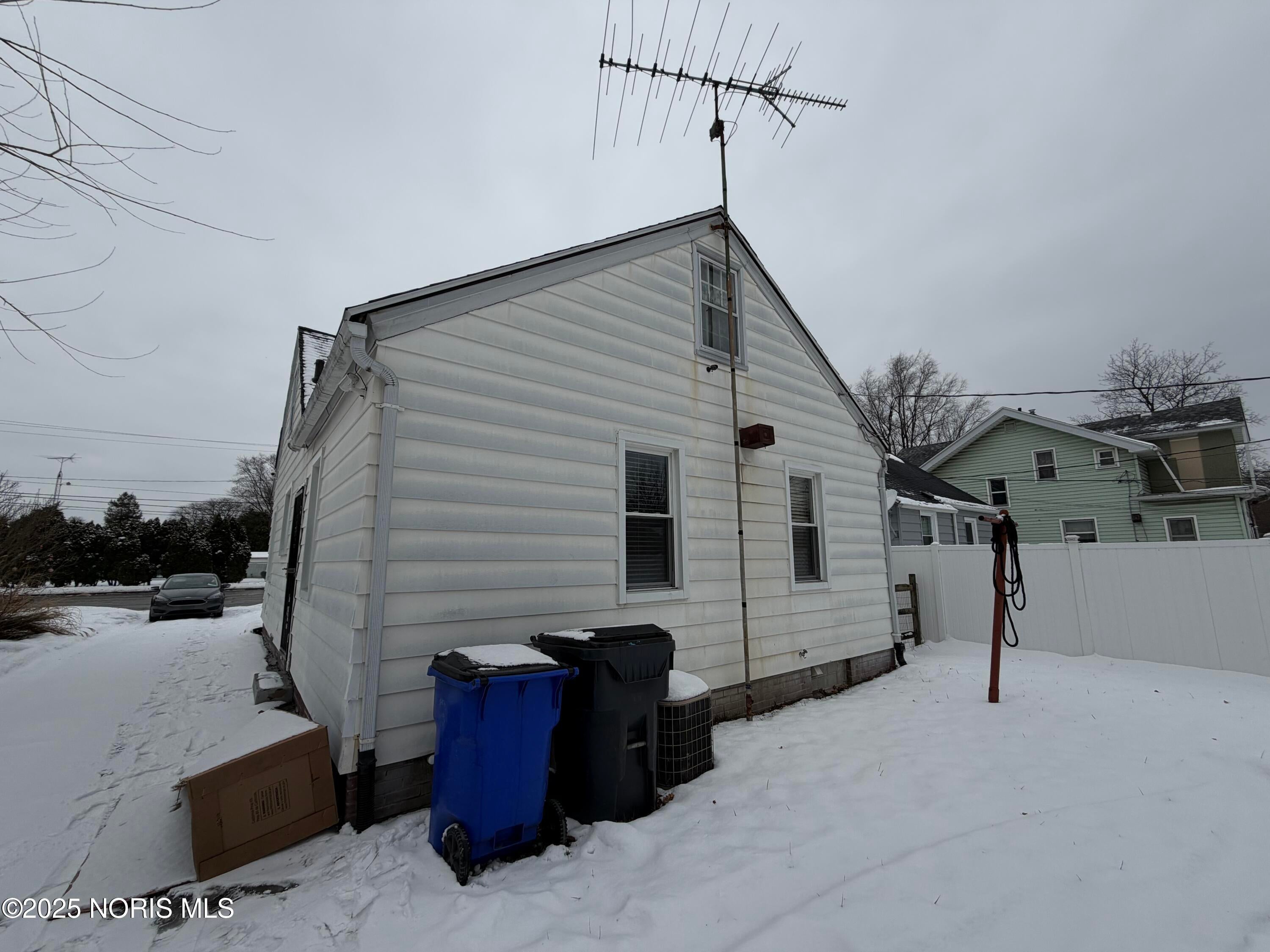 710 North Byrne Road Toledo, OH 43607 - Photo 28 of 32 IMG_0043