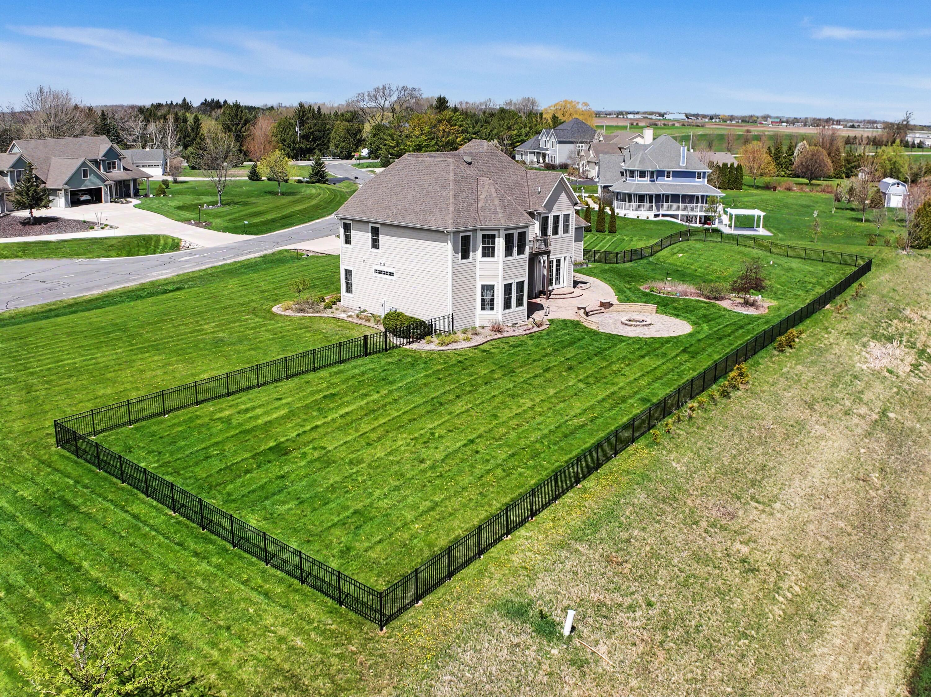 3268 Bay Hill Road Port Washington, WI 53074 - Photo 5 of 46 DJI_20260428085757_0063_D