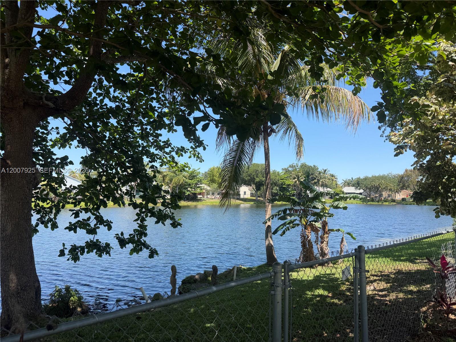 13541 Southwest 10th Place Davie, FL 33325 - Photo 16 of 20 a view of a garden