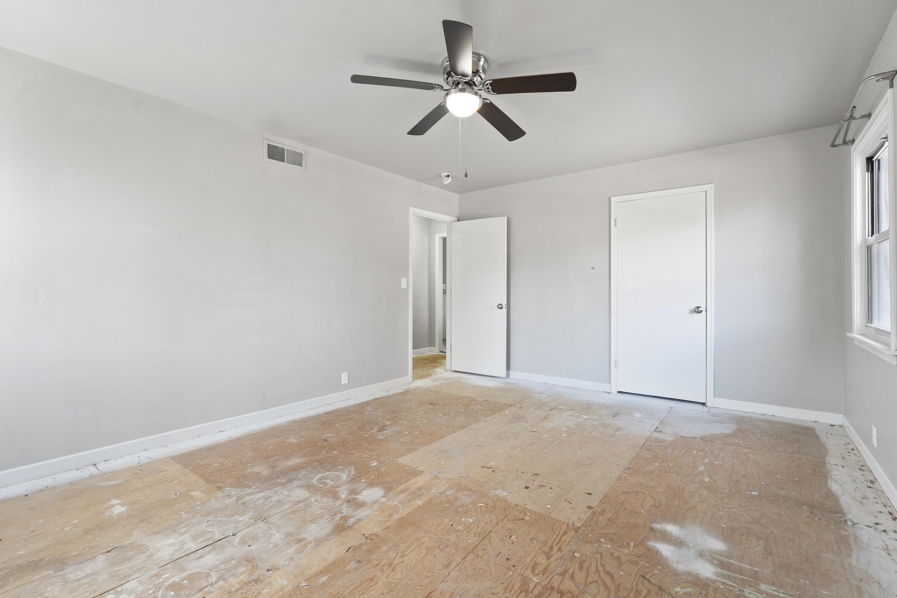 1201 8th Street Shallowater, TX 79363 - Photo 14 of 20 a view of empty room