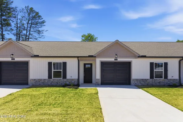 $279,900 | 7323 Woodpecker Way, Unit 26, Powell, TN 37849