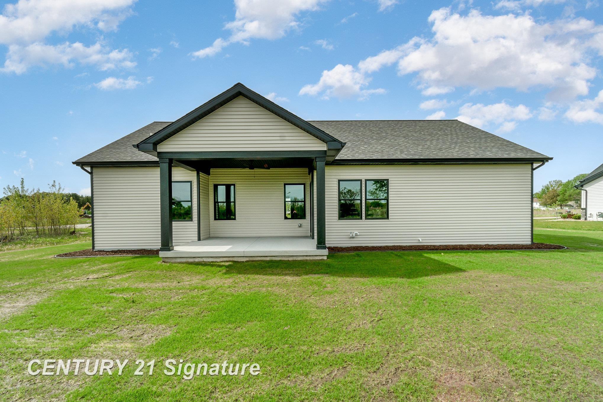2289 Holly Ridge Lane Standish, MI 48658 - Photo 6 of 34