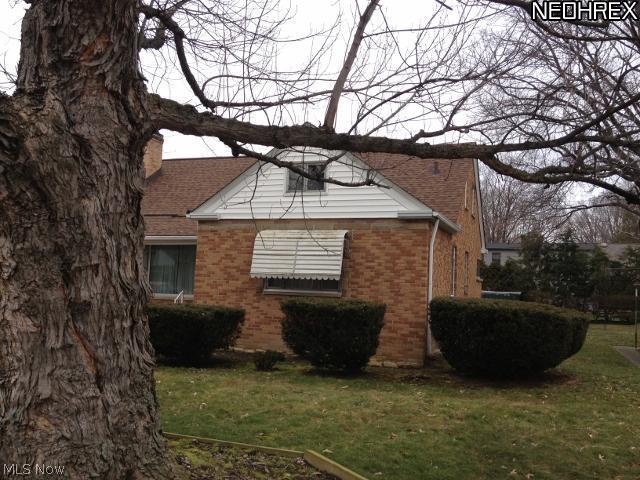 21090 Eaton Road Cleveland, OH 44126 - Photo 3 of 14 Gallery Image 3