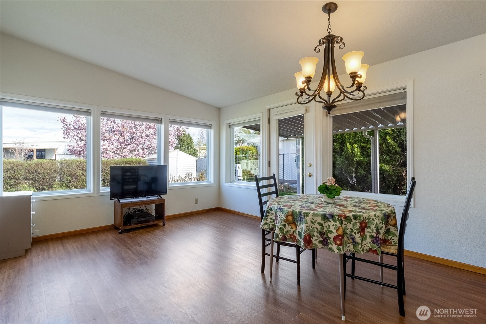 1312 Rancho Villa Walla Walla, WA 99362 - Photo 4 of 22 a view of a dining room with furniture window and wooden floor