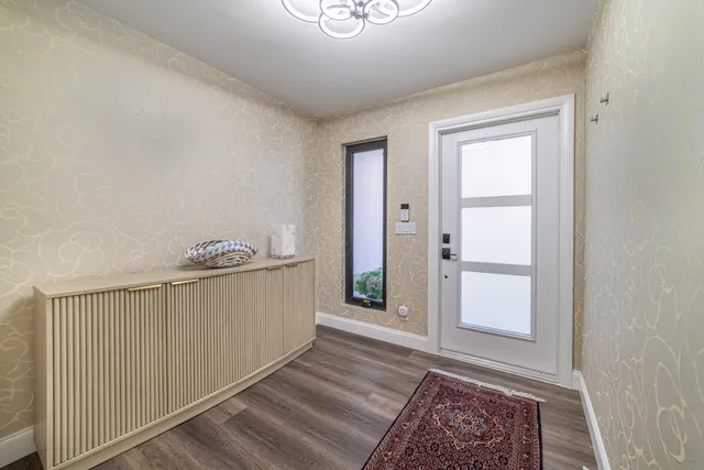 $6,500 | 2451 Presidential Way, Unit A, West Palm Beach, FL 33401