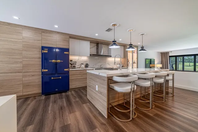 $6,500 | 2451 Presidential Way, Unit A, West Palm Beach, FL 33401