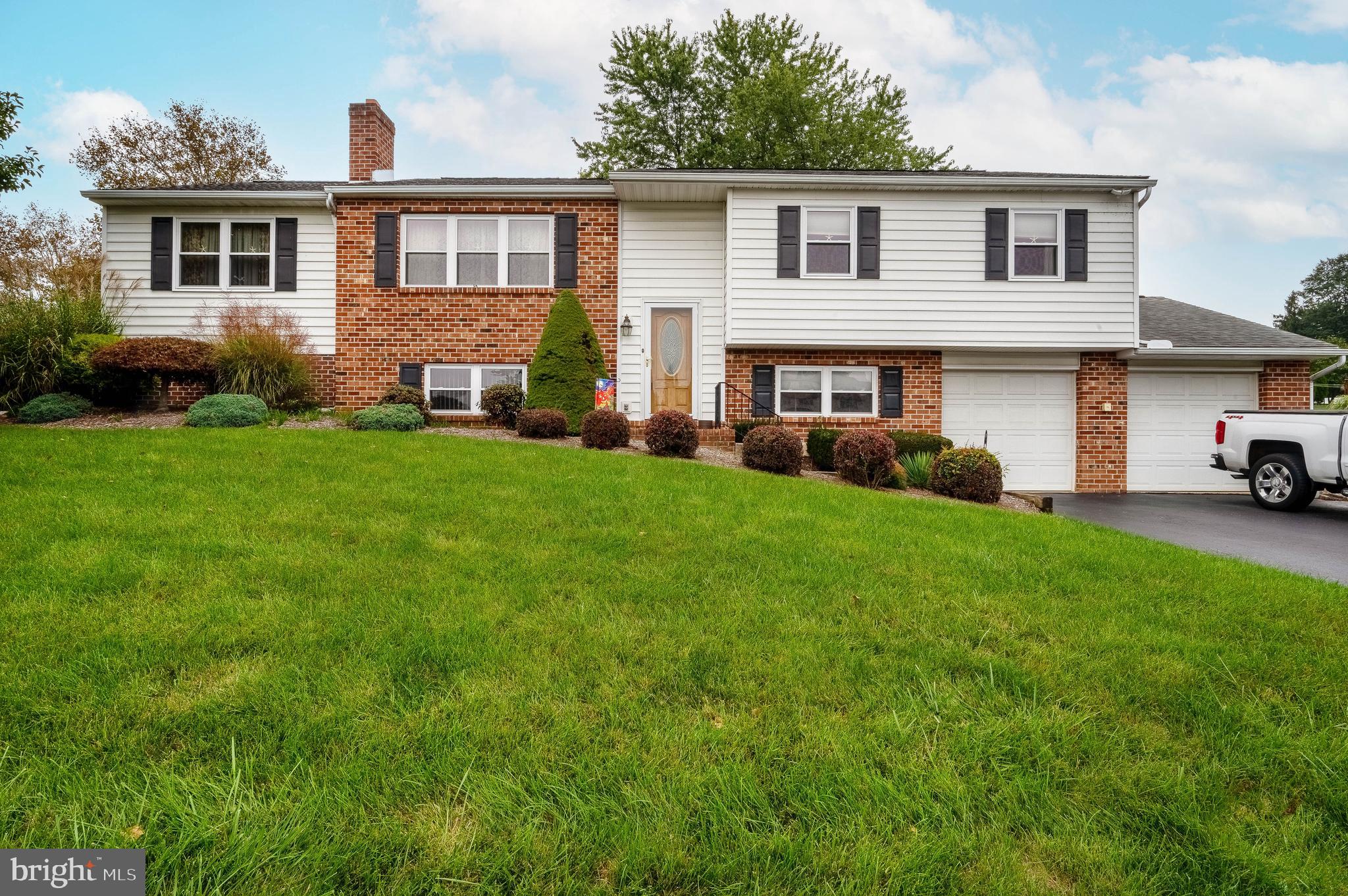 1109 Tuckerton Road Reading, PA 19605 - Photo 1 of 36 Gallery Image 1