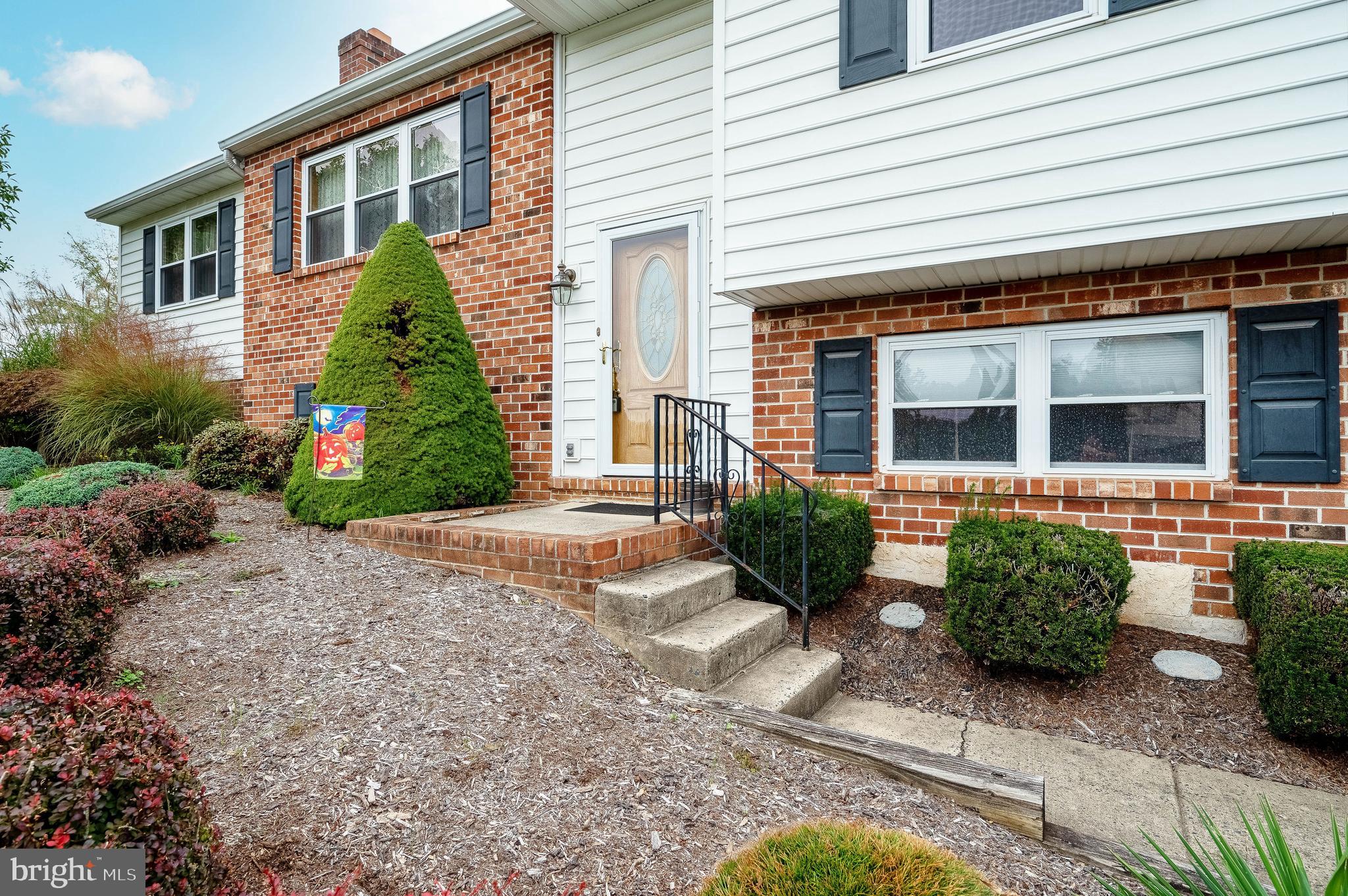 1109 Tuckerton Road Reading, PA 19605 - Photo 2 of 36 Gallery Image 2